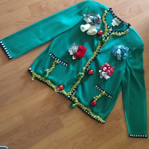 Christmas Funky Sweater - Picture 1 of 3